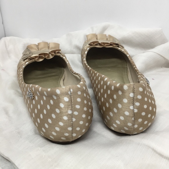 Fergalicious- Gold  flats with white polka dots - Picture 9 of 12